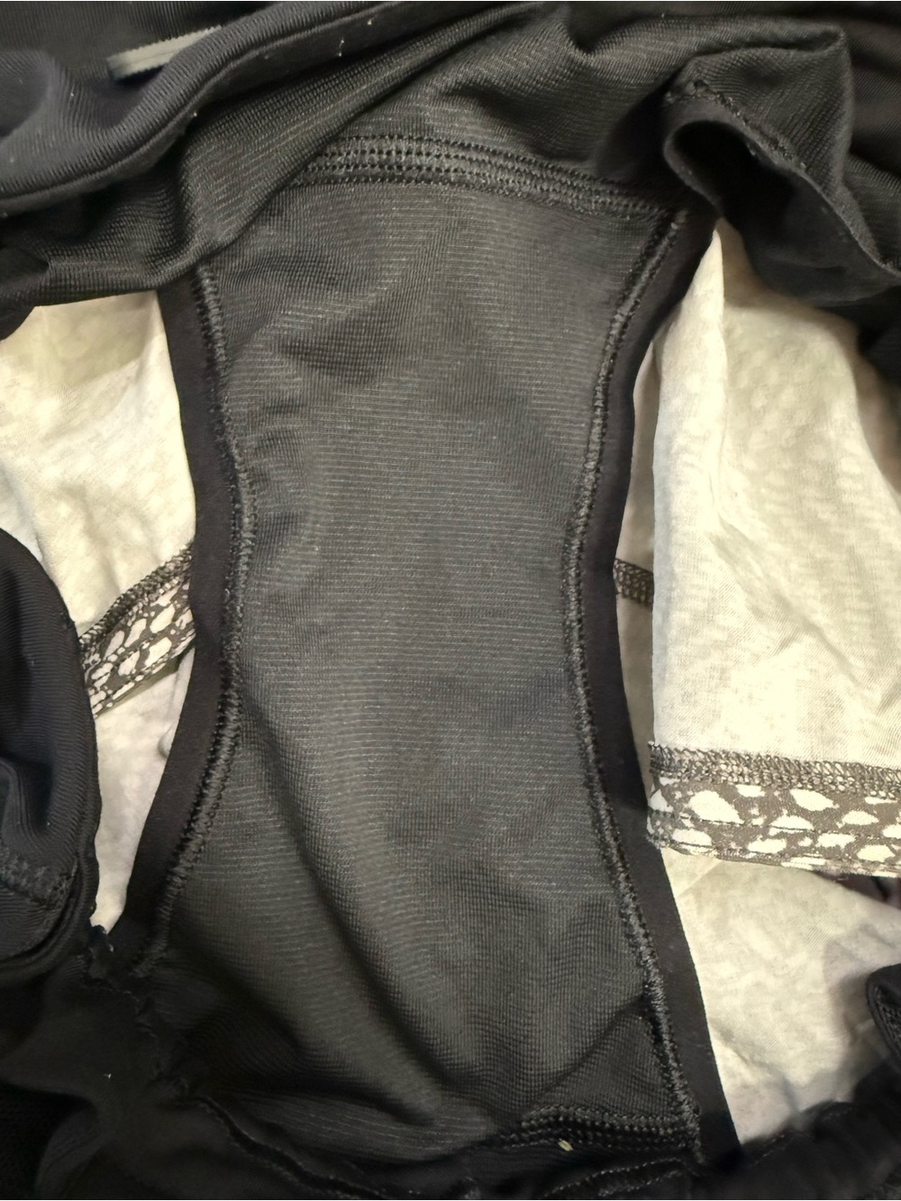 lululemon athletica short II 4” women size 12 Black and Gray Patterned Running - Picture 8 of 11
